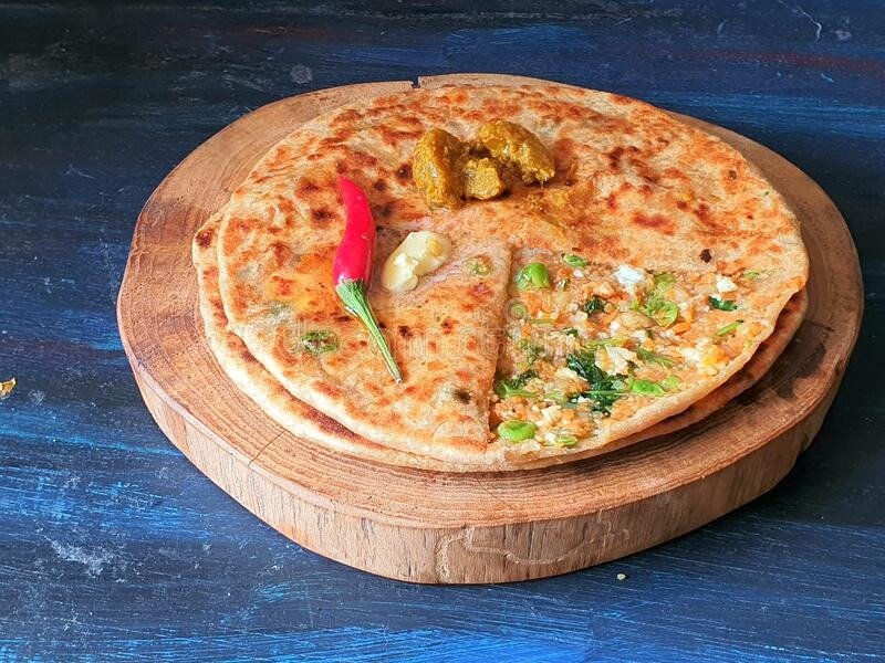 Paneer Paratha Recipe | Protein-Rich Breakfast Indian Recipes